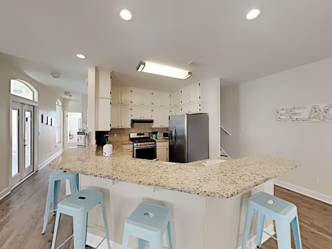 House, Multiple Beds, Balcony, Garden View | Private kitchen | Fridge, microwave, oven, stovetop