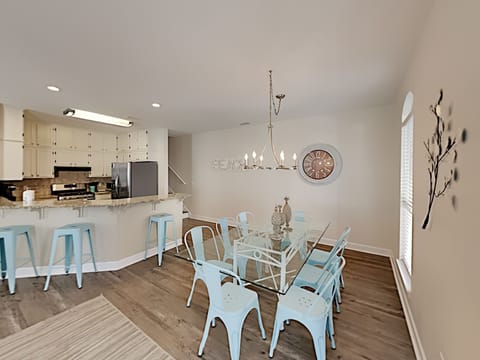 House, Multiple Beds, Balcony, Garden View | Dining