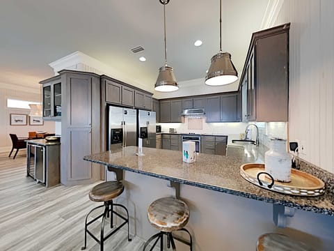 Studio (Multiple Bedrooms) | Property amenity