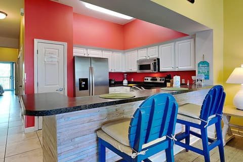Condo, Multiple Beds, Balcony | Private kitchen | Fridge, microwave, oven, stovetop