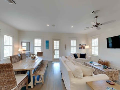 House, Multiple Beds, Balcony, Pool View | Living area | 42-inch flat-screen TV with digital channels
