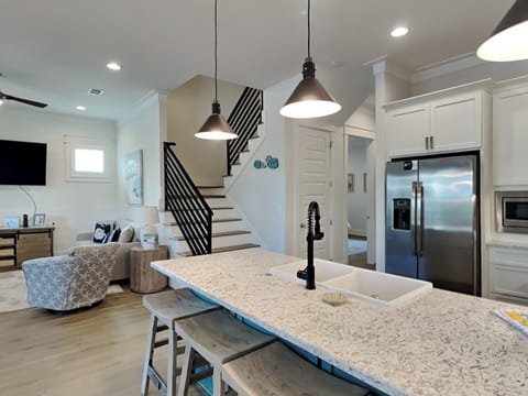 House, Multiple Beds, Balcony, Garden View | Private kitchen | Fridge, microwave, oven, stovetop