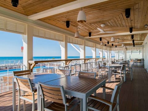 House, Multiple Beds, Balcony | Dining