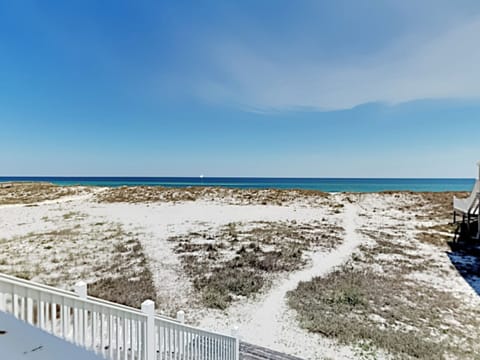 Studio (3 Bedrooms) | Property amenity