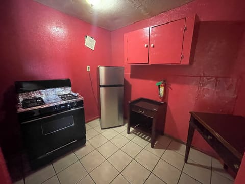 Classic Room, 2 Double Beds, Smoking, Kitchen | Private kitchenette