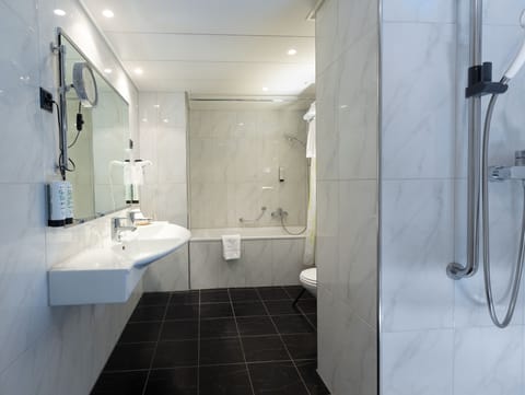 Junior Suite, Multiple Beds | Bathroom | Hair dryer, towels, soap, shampoo