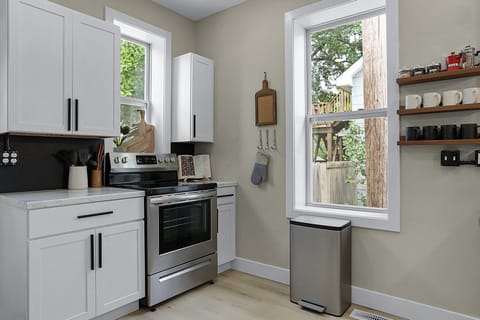 Full-size oven if you're cooking and eating in.