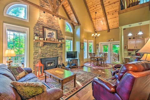 Hayesville Vacation Rental | 2BR | 2BA | Access Only By Stairs | 1,400 Sq Ft