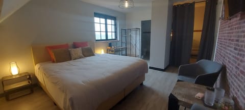 Deluxe Room, Hot Tub, Garden Area | Premium bedding, pillowtop beds, individually decorated