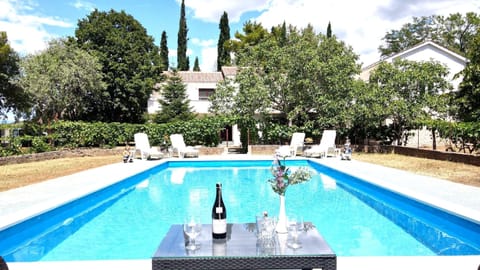 House (Three bedroom Holiday Home with swimm) | Pool