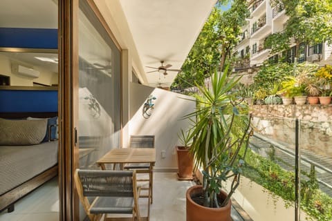 Condo - Image 2
