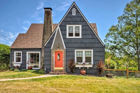 North Bend Vacation Rental | 4BR | 1.5BA | 2,700 Sq Ft | Stairs Required