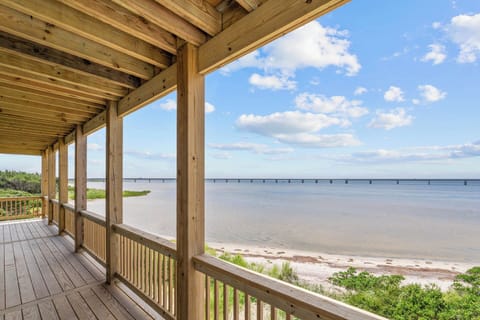 Located on an idyllic slice of private soundfront, Sunset Cove delivers much needed tranquility.