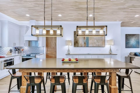 1st Floor - Dining Area