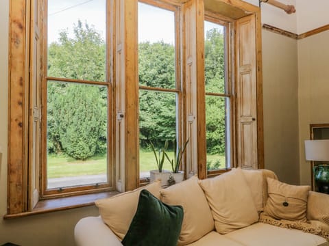 Cottage | Living area