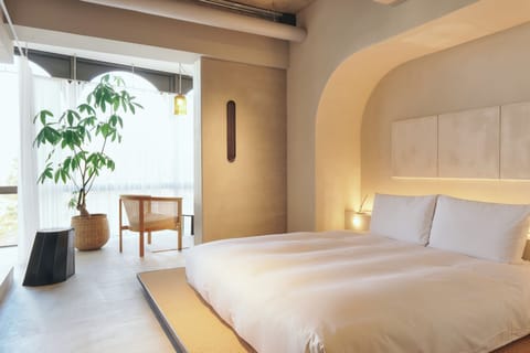 City View | In-room safe, free WiFi, bed sheets
