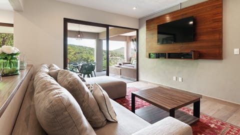 Family Apartment | Living area | TV