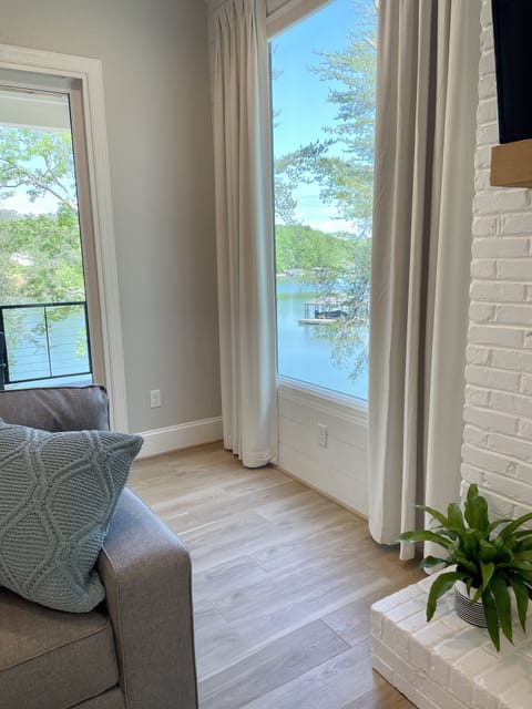 Expansive lake views greater than 180 degrees