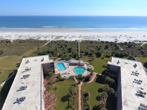 Beach and Tennis Condos - 2 pools