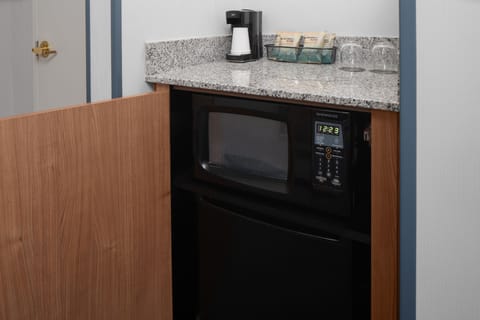 Executive Suite, 1 Bedroom | Premium bedding, down comforters, in-room safe, desk