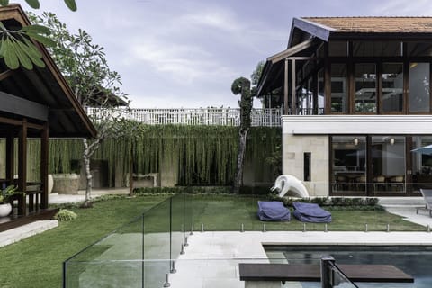 1200 meter living space