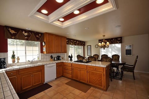 Floor, Flooring, Indoors, Kitchen, Lamp