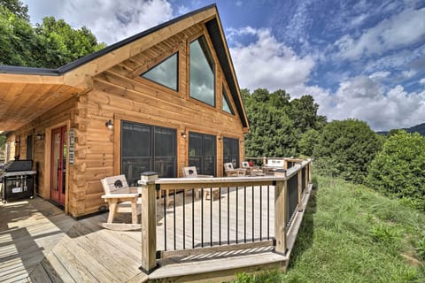 Maggie Valley Vacation Rental | 3BR | 3BA | 1,750 Sq Ft | Stairs Required