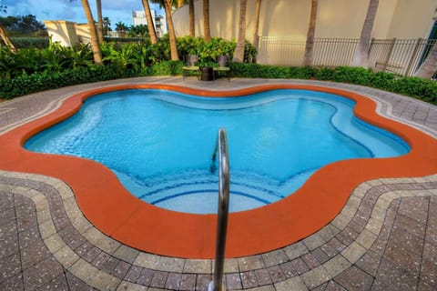 Amazing hot tub available