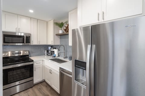 Low Res 483 South Kihei Road 103 Kihei HI Kihei Holiday 103 10