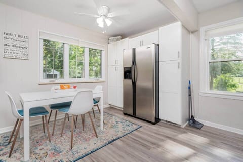 Dining table in Kitchen