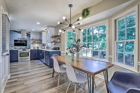 Additional Dining Room 