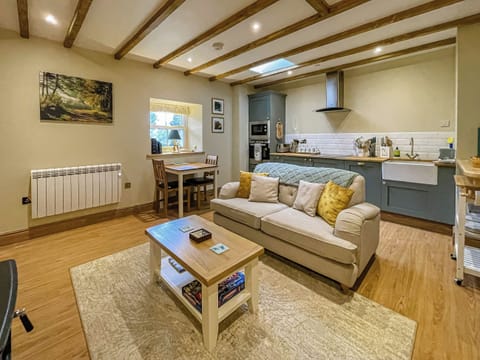 Living area | Dragonfly Cottage - Ballavolley Cottages, Ballaugh