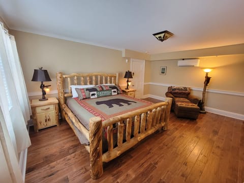 The Catskill Room | Egyptian cotton sheets, premium bedding, down comforters