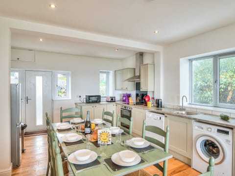 Interior | Maes Teg, Pwllheli
