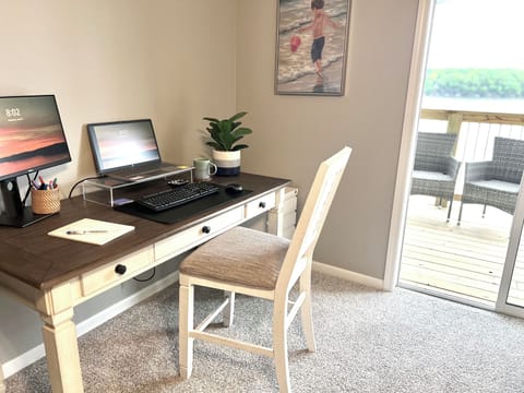 Workspace with an amazing view of the lake so you don’t miss out