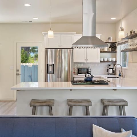 Fully outfitted kitchen for cooking or ordering in