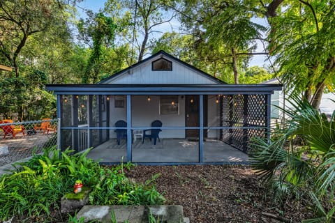 Campus Cottage