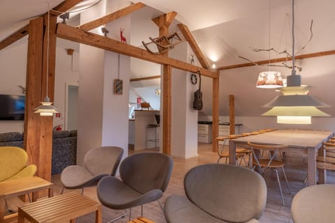 House | 6 bedrooms
