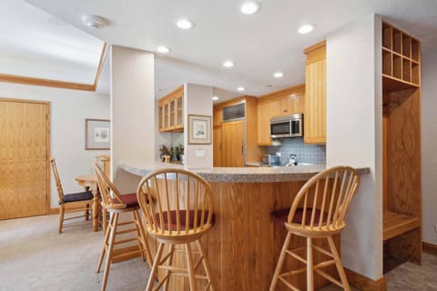 charterf330-8322_53857268783_o