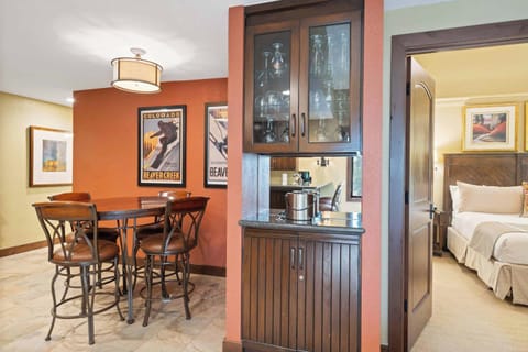 charter-c210-1564_54819234654_o