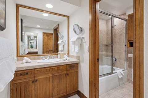 charter-c125--2578_54461546987_o_54468781476_o