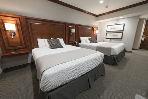 Desk, laptop workspace, iron/ironing board, free WiFi