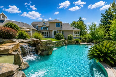 Rockslide Pool In the Backyard 