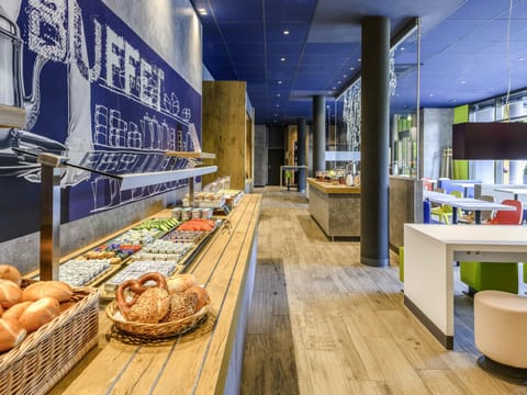 Daily continental breakfast for a fee