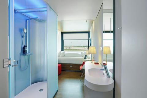 Premium bedding, pillowtop beds, in-room safe, desk