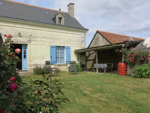 Plant, Flower, Sky, Building, Property, Cloud, Window, Flowerpot, House, Cottage
