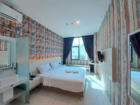 Superior Double or Twin Room | In-room safe, WiFi (free)