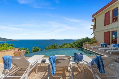 The primary terrace is just off the great room, and overlooks the BVI’s and Hans Lolik. 
