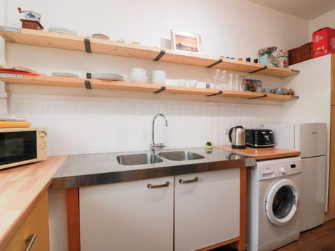 Fridge, dishwasher, electric kettle, toaster