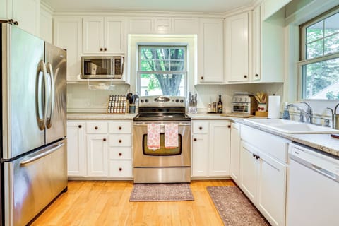 Kitchen | 1st Floor | Fully Equipped | Coffee Maker | Dishware/Flatware